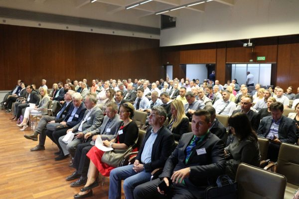 Syposium 2019.